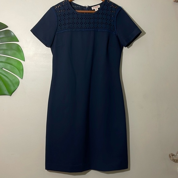 Brooks Brothers Short Sleeve Eyelet Dress in Navy Blue Sz. Medium - Picture 4 of 10